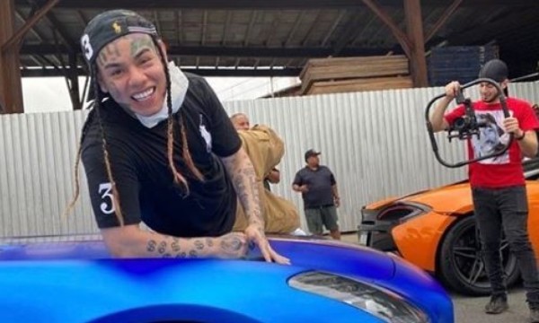6ix9ine est officiellement libre, il tourne déjà un clip dans les rues de New York (Vidéo) 6ix9ine est officiellement libre, il tourne déjà un clip dans les rues de New York (Vidéo)