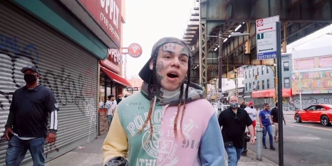6ix9ine se fait attaquer dans les rues de New York pour la première fois (Vidéo) 