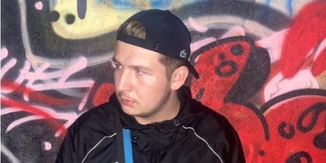 FLZ sort son premier clip \'\'Equipe énervée\'\' à 16 ans seulement (Clip Officiel) 