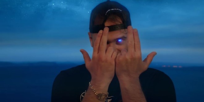 Quand Jul profite d\'une météorite tombée au Mexique pour faire la promotion de \"13\'organisé\"