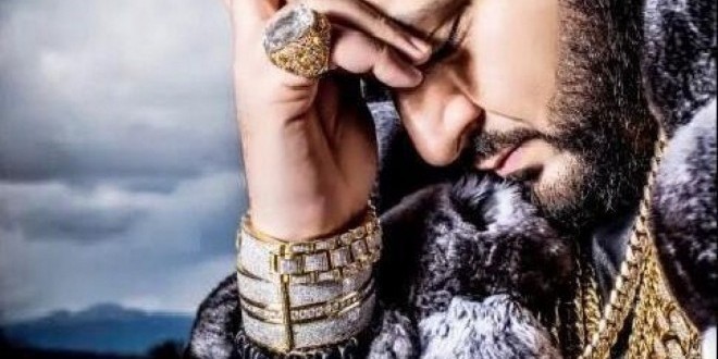 Pourquoi DJ Khaled a toujours l\'air d\'avoir oublié quelque chose?