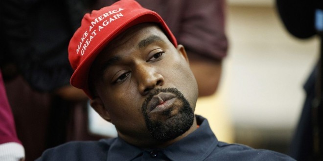 Kanye West toujours en campagne présidentielle, affiche des bulletins avec son marqué dessus