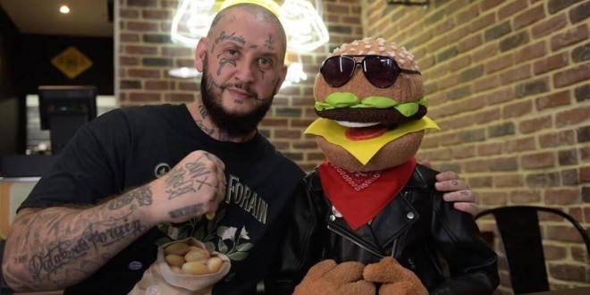 Seth Gueko :\'\'C\'est fini le rap c\'est secondaire maintenant, je me lance dans la restauration\'\'