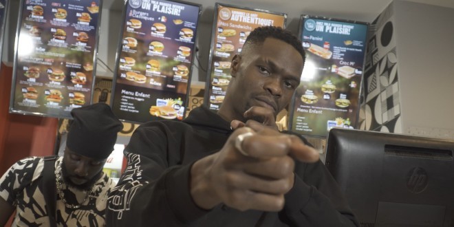 Flashy Zoo lance le bouillant \'\'CDM\'\' (Clip Officiel)