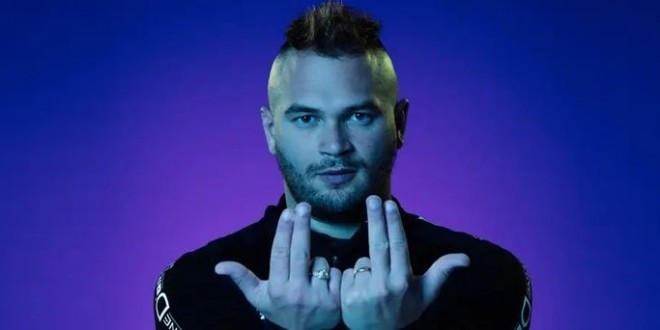 Jul dévoile la cover de \'\'Loin Du Monde\'\'