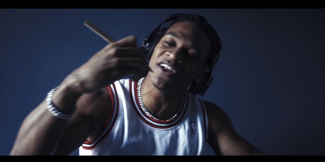 Young Mady expose ses \'\'Références\'\' (Clip Officiel)