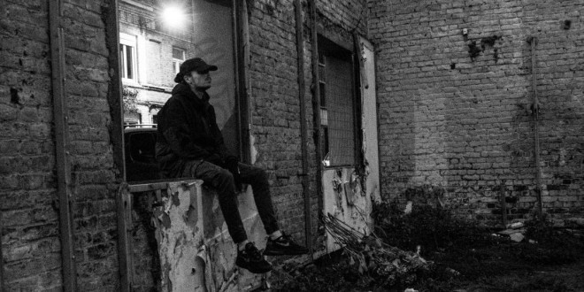 Jeed lance un morceau très engagé \'\'20/20\'\' (Clip officiel)