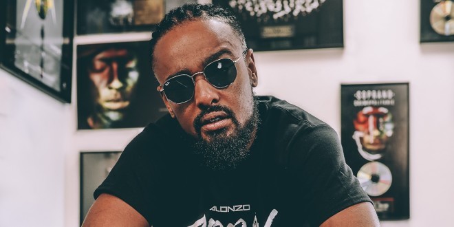 Alonzo défie les rappeurs de la nouvelle génération de rester 20 ans dans le rap comme lui
