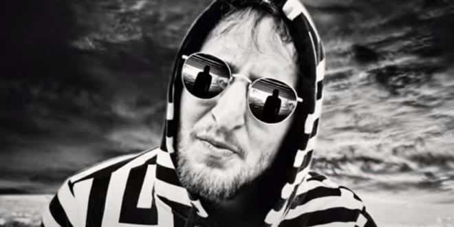 Dans son premier clip, S\'mile (N.O.A) nous raconte son cauchemar (Clip Officiel)