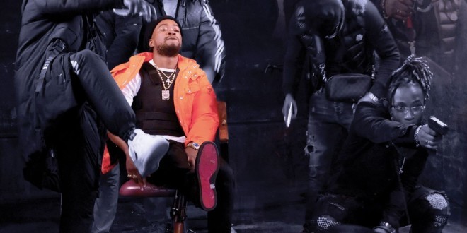 Dans son dernier clip, Ike New G est sur le \'\'Retour 2 [Pur Cadeau]\" (Clip Officiel)