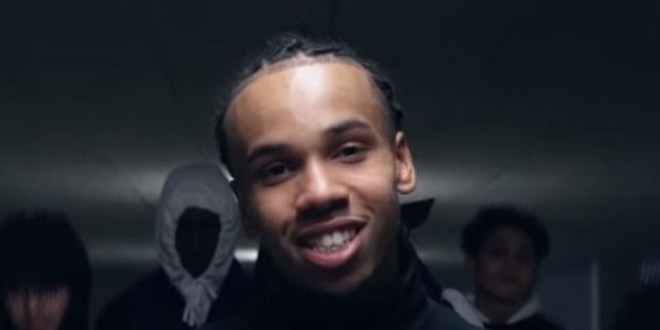 Dans son dernier clip, Nesta nous parle de \'\'Guedro\'\'