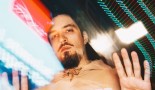 Dans son nouveau clip, Darryl Zeuja lance son appel ''Au Secours'' (Clip Officiel) Dans son nouveau clip, Darryl Zeuja lance son appel ''Au Secours'' (Clip Officiel)