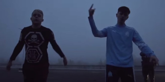 Kiro et Tayto se donnent de la force dans \'\'Ici\'\' (Clip Officiel)