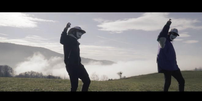 CL Team revient avec \'\'J\'perds du temps\'\' (Clip Officiel)