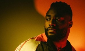 Gradur a le cœur brisé suite à la défaite de McGregor, il réagit Gradur a le cœur brisé suite à la défaite de McGregor, il réagit