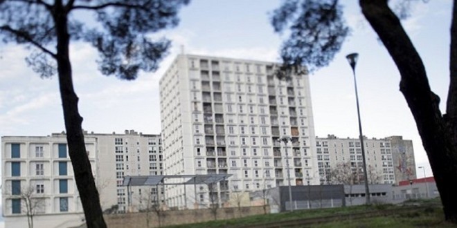 Un adolescent tué par balles lors d\'une fusillade à Nîmes