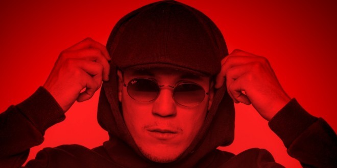 Mac Logan revient avec \'\'Si Loin De Vous\'\'(Clip Officiel)