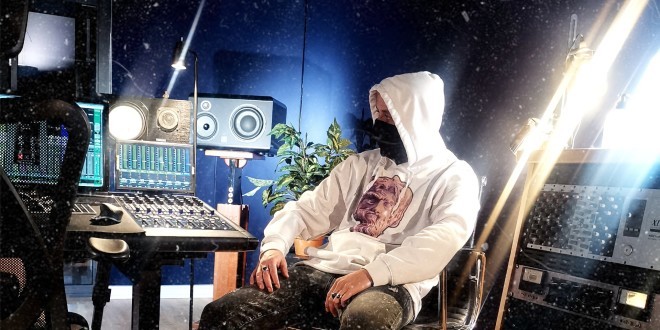 Dans son nouveau clip, FrenchPac nous raconte la \'\'Vida Loca\'\'(Clip Officiel)