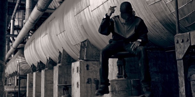 Resté toujours le même, Hugo TSR lâche un nouvel album et un nouveau clip \'\'A la nôtre\'\'