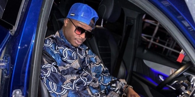 Ninho fait une course de voiture à Dubaï (Vidéo)  