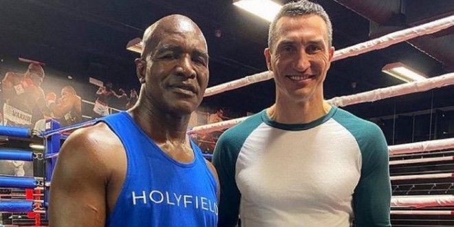 Holyfield entrainé par Klitschko pour son prochain combat contre Mike Tyson  